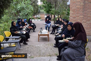 دورهمی دوستانه و صمیمی کارکنان آموزشکده فنی و حرفه‌ای دختران قزوین در آیین سنتی دعا ونیایش در روز باران (19 اردیبهشت- پنجاه به در) 5